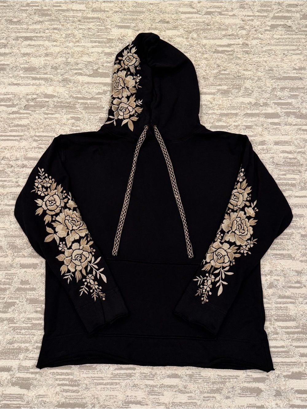 Johnny Was Ollena Embroidered Floral Hoodie Women’s Medium Oversized Raw Hem